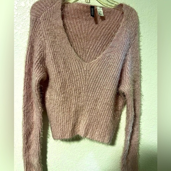 Divided Blush V-Neck Sweater - Picture 1 of 4